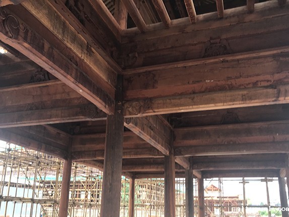 隐藏在窗棂落花中的中国古代建筑的美丽
