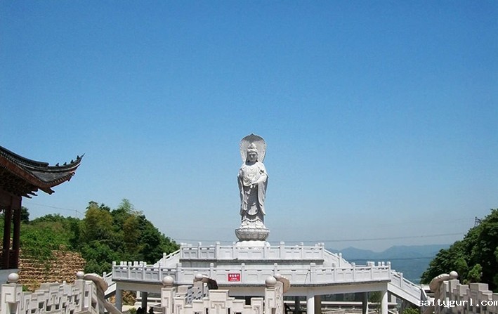 中国古建筑屋顶的装饰特征